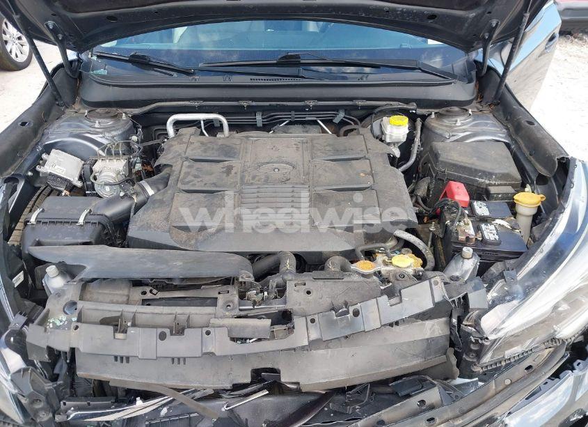 Photo 10 of 2018 Subaru Outback 3.6R LIMITED (VIN 4S4BSENC6J3364535)