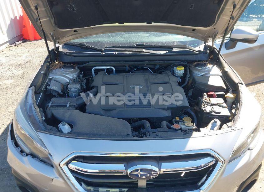 Photo 10 of 2018 Subaru Outback 3.6R LIMITED (VIN 4S4BSENC7J3371655)