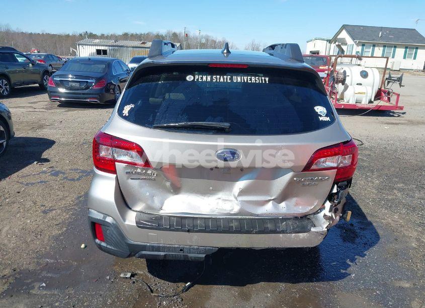 Photo 16 of 2018 Subaru Outback 3.6R LIMITED (VIN 4S4BSENC7J3371655)