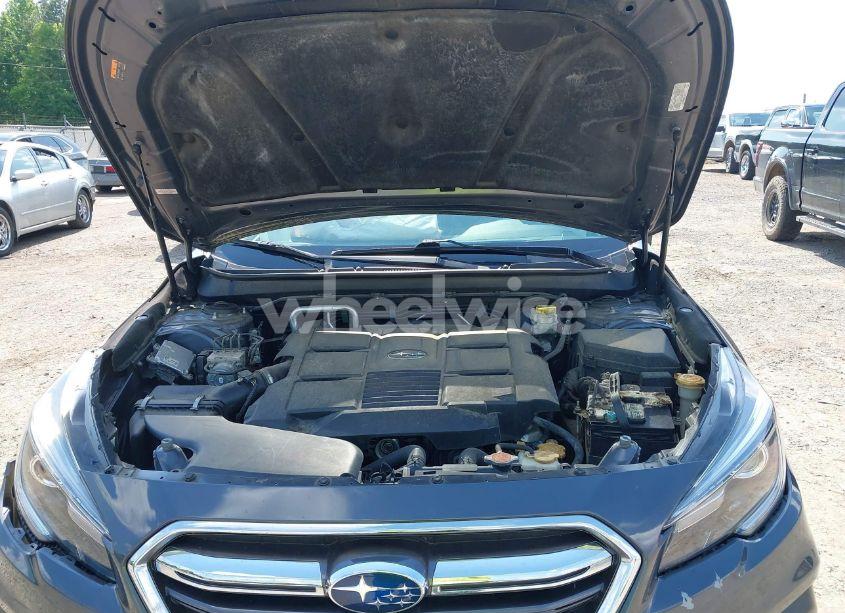 Photo 10 of 2019 Subaru Outback 3.6R LIMITED (VIN 4S4BSENC7K3224947)