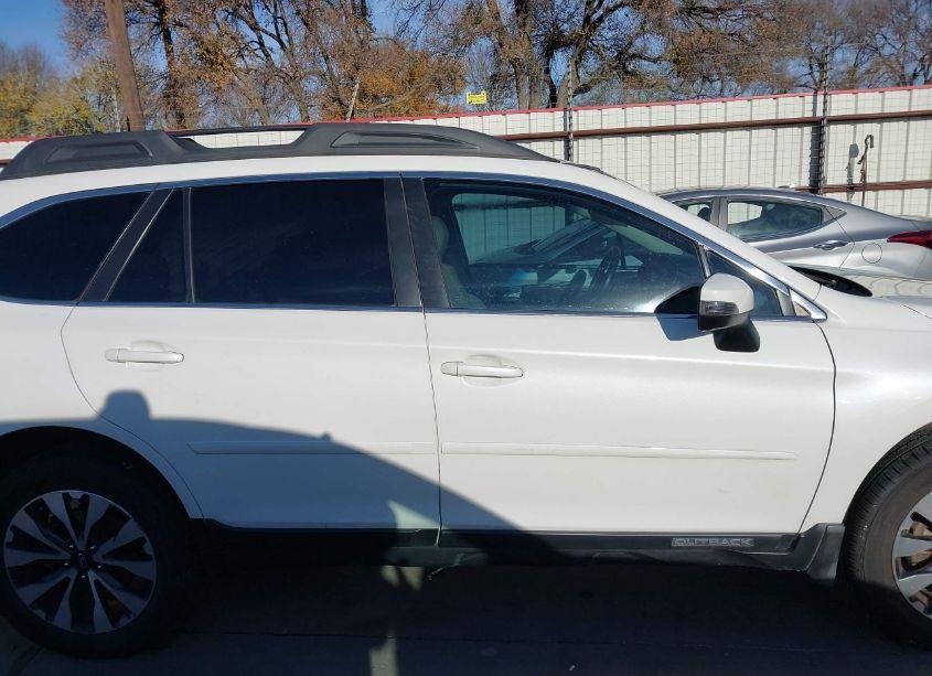 Photo 14 of 2017 Subaru Outback 3.6R LIMITED (VIN 4S4BSENC8H3382139)