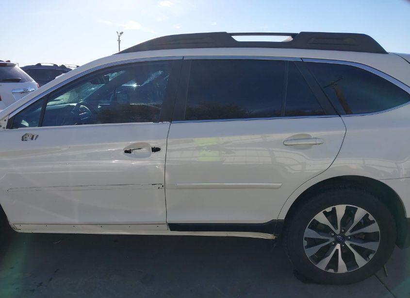 Photo 15 of 2017 Subaru Outback 3.6R LIMITED (VIN 4S4BSENC8H3382139)