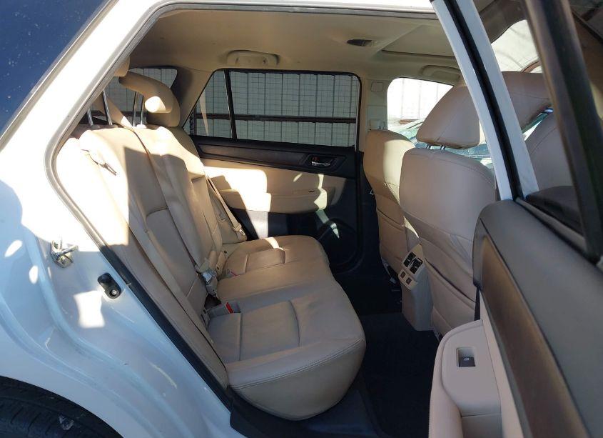 Photo 8 of 2017 Subaru Outback 3.6R LIMITED (VIN 4S4BSENC8H3382139)