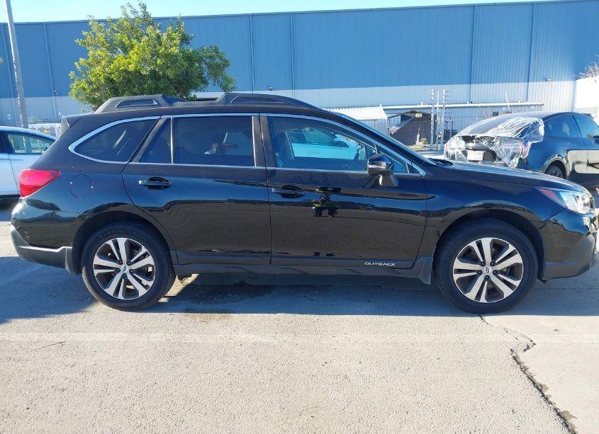 Photo 13 of 2018 Subaru Outback 3.6R LIMITED (VIN 4S4BSENC8J3328491)