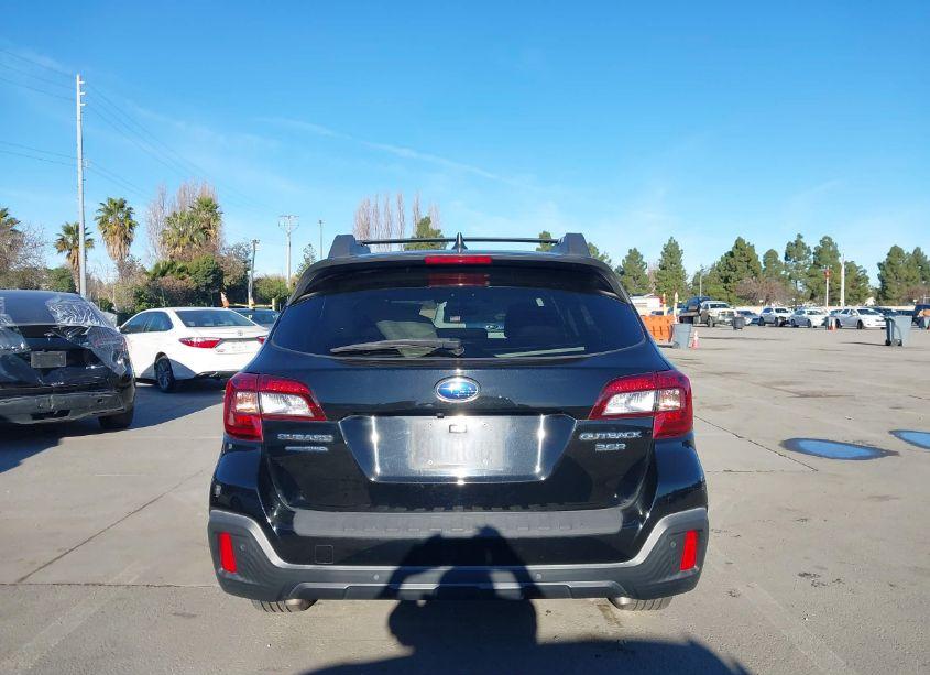 Photo 16 of 2018 Subaru Outback 3.6R LIMITED (VIN 4S4BSENC8J3328491)