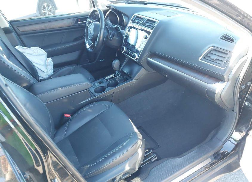 Photo 5 of 2018 Subaru Outback 3.6R LIMITED (VIN 4S4BSENC8J3328491)