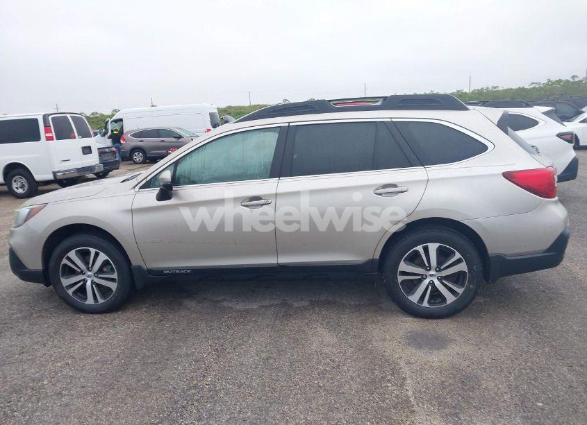 Photo 14 of 2018 Subaru Outback 3.6R LIMITED (VIN 4S4BSENC8J3330662)
