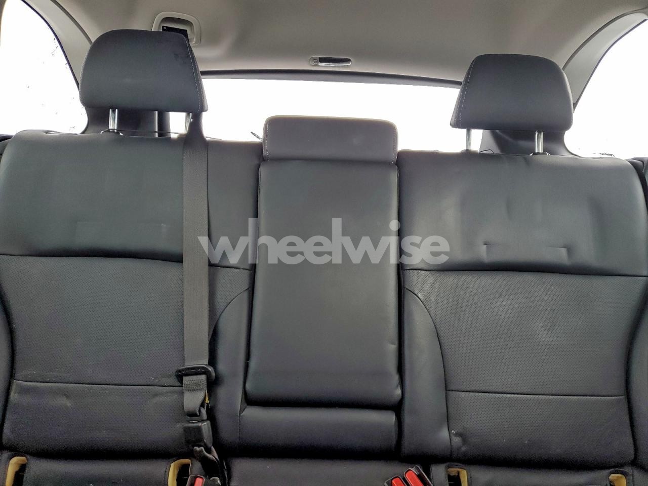 Photo 10 of 2016 SUBARU OUTBACK 3.6R LIMITED (VIN 4S4BSENC9G3314494)