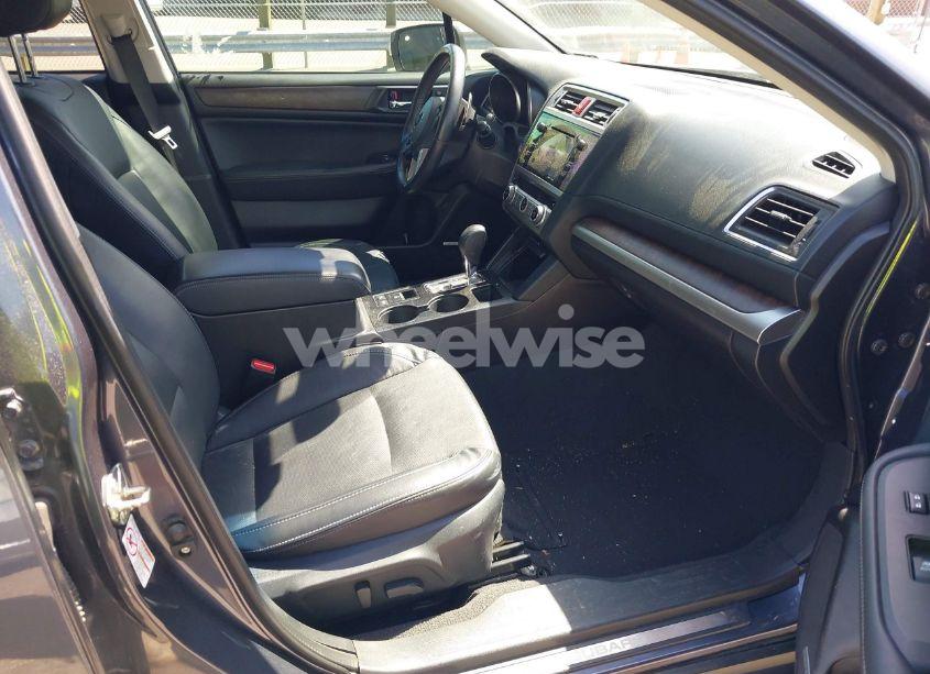 Photo 5 of 2017 Subaru Outback 3.6R LIMITED (VIN 4S4BSENC9H3336237)