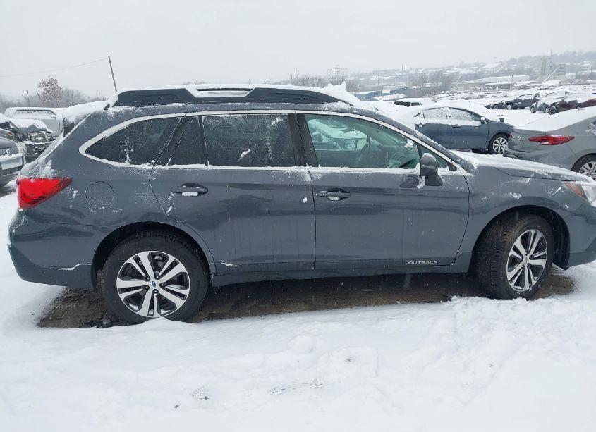 Photo 13 of 2018 Subaru Outback 3.6R LIMITED (VIN 4S4BSENC9J3324630)