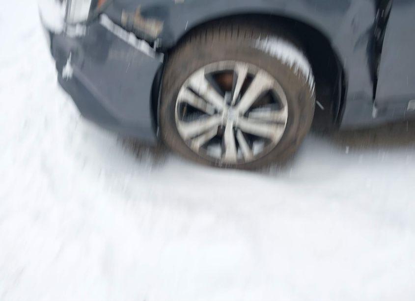 Photo 6 of 2018 Subaru Outback 3.6R LIMITED (VIN 4S4BSENC9J3324630)