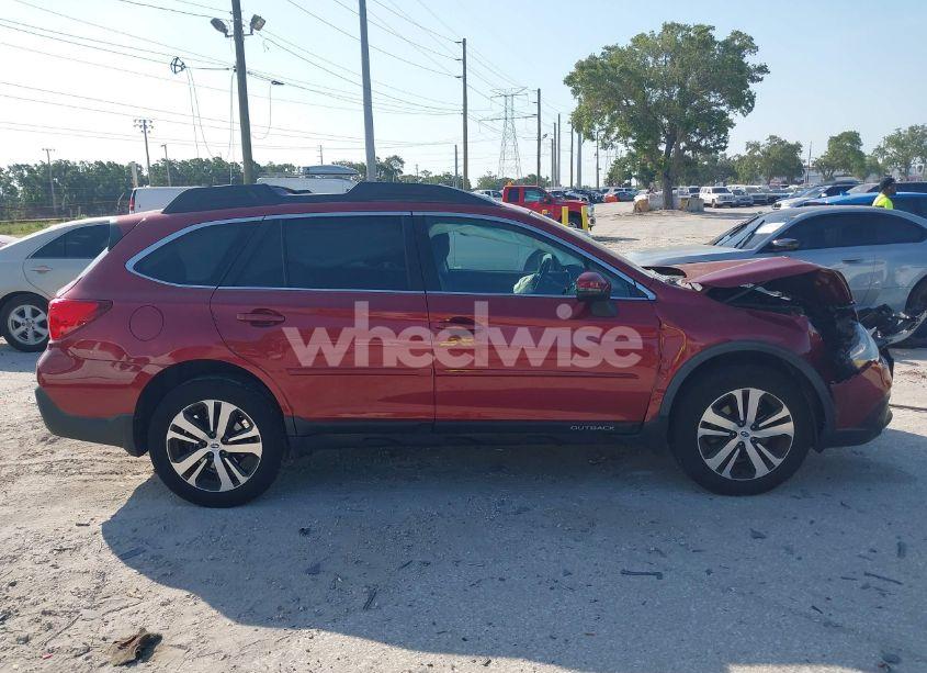 Photo 13 of 2018 Subaru Outback 3.6R LIMITED (VIN 4S4BSENCXJ3211575)