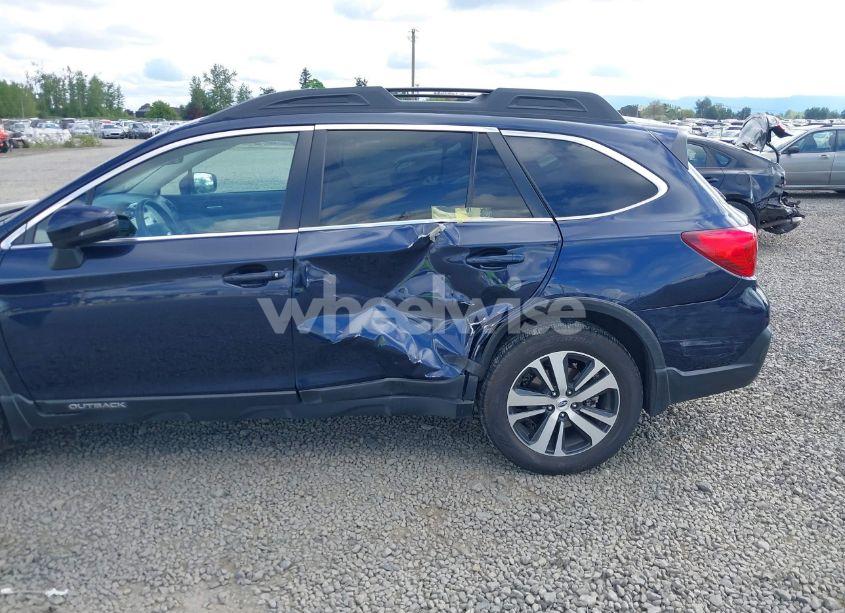 Photo 6 of 2018 Subaru Outback 3.6R LIMITED (VIN 4S4BSENCXJ3367812)