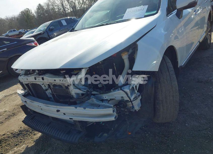 Photo 19 of 2019 Subaru Outback 3.6R TOURING (VIN 4S4BSETC0K3269845)