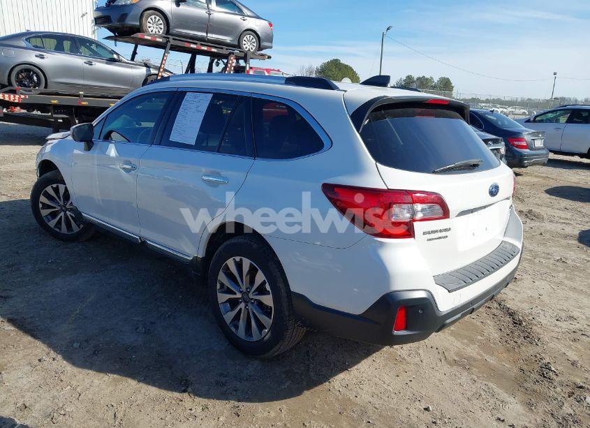 Photo 3 of 2019 Subaru Outback 3.6R TOURING (VIN 4S4BSETC0K3269845)