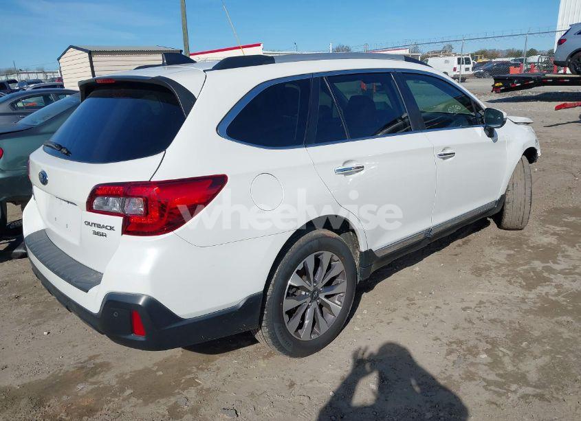 Photo 4 of 2019 Subaru Outback 3.6R TOURING (VIN 4S4BSETC0K3269845)