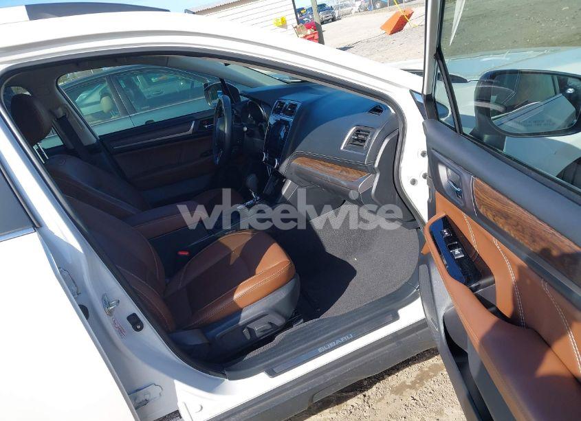 Photo 5 of 2019 Subaru Outback 3.6R TOURING (VIN 4S4BSETC0K3269845)