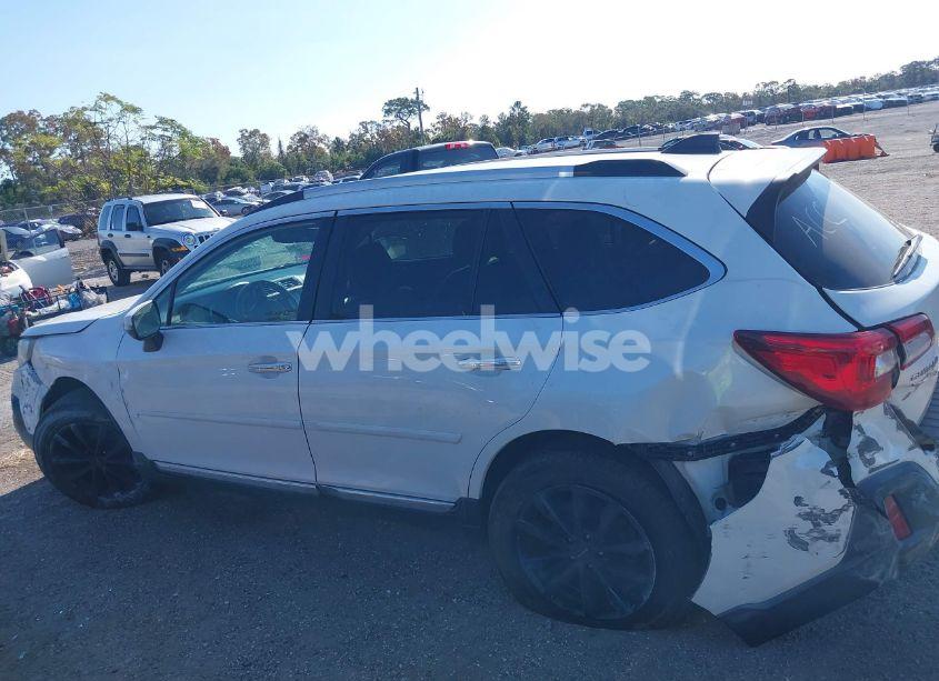 Photo 14 of 2019 Subaru Outback 3.6R TOURING (VIN 4S4BSETC2K3320794)