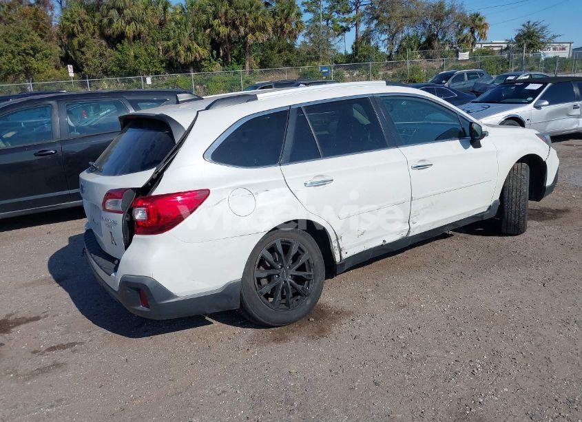Photo 4 of 2019 Subaru Outback 3.6R TOURING (VIN 4S4BSETC2K3320794)