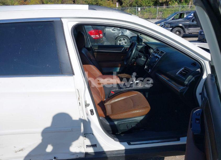 Photo 5 of 2019 Subaru Outback 3.6R TOURING (VIN 4S4BSETC2K3320794)