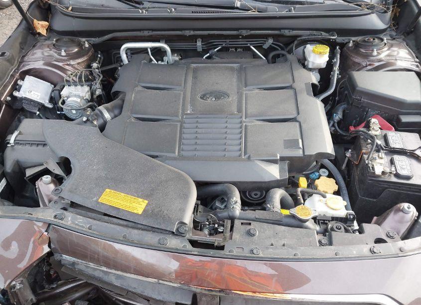 Photo 10 of 2019 Subaru Outback 3.6R TOURING (VIN 4S4BSETC3K3252151)