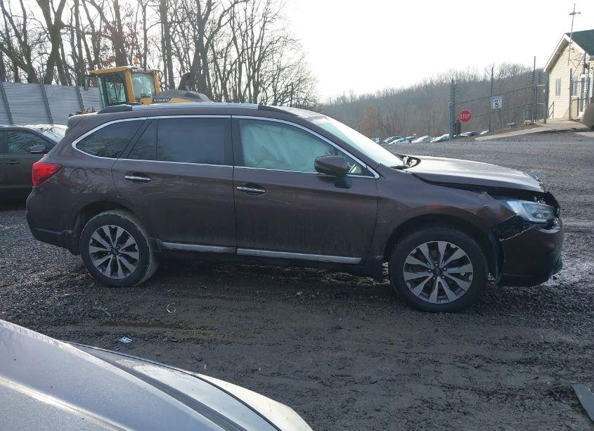 Photo 13 of 2019 Subaru Outback 3.6R TOURING (VIN 4S4BSETC3K3252151)