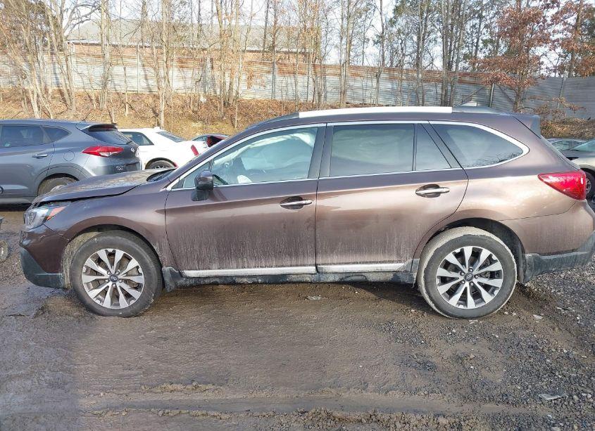Photo 14 of 2019 Subaru Outback 3.6R TOURING (VIN 4S4BSETC3K3252151)