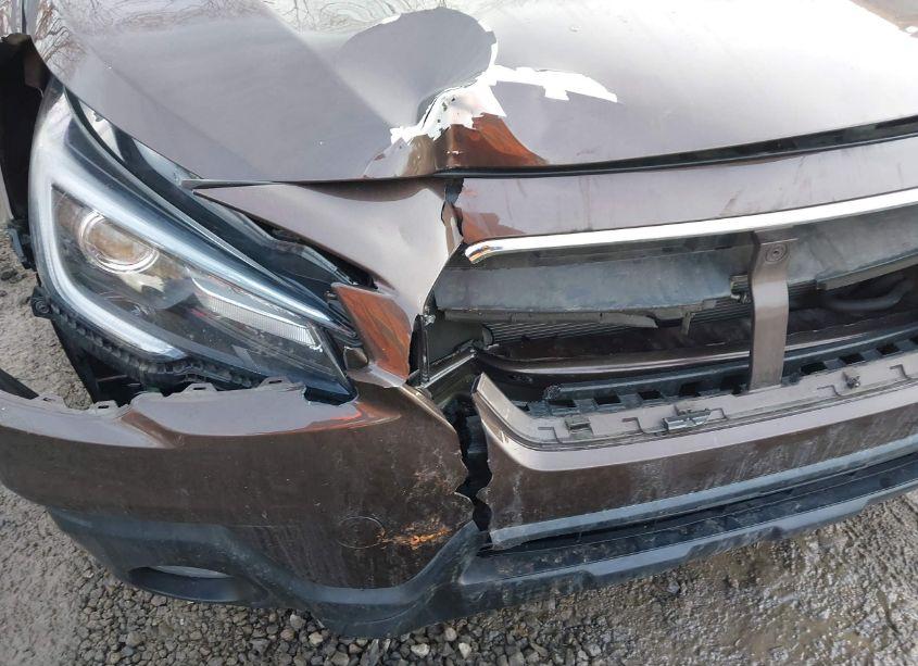 Photo 6 of 2019 Subaru Outback 3.6R TOURING (VIN 4S4BSETC3K3252151)