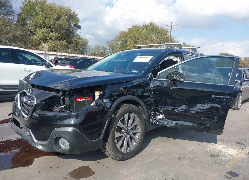 Photo 18 of 2018 Subaru Outback 3.6R TOURING (VIN 4S4BSETC6J3238601)