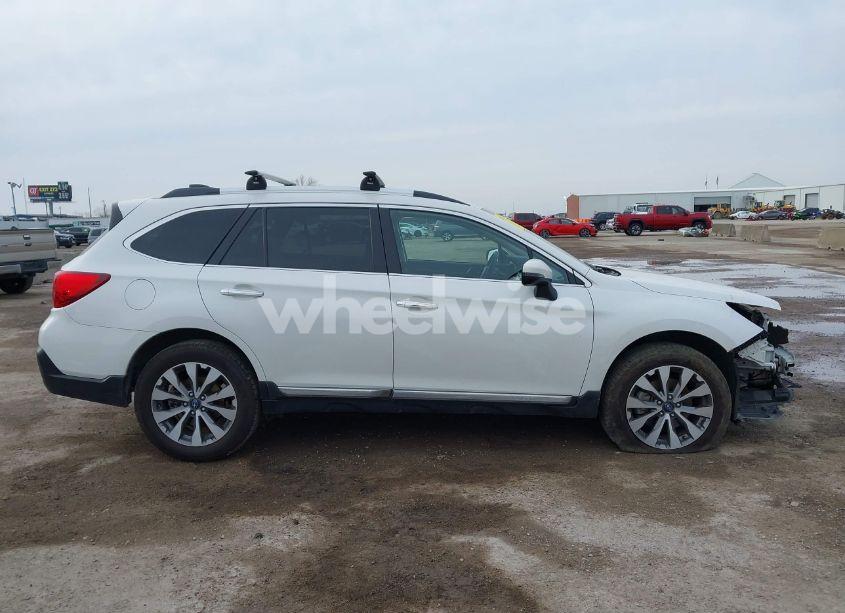 Photo 14 of 2019 Subaru Outback 3.6R TOURING (VIN 4S4BSETC7K3348901)