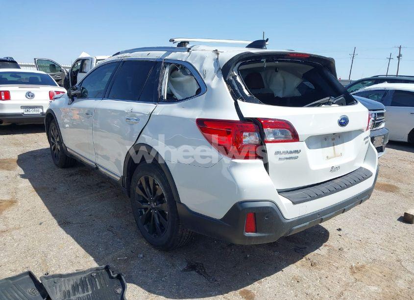 Photo 3 of 2019 Subaru Outback 3.6R TOURING (VIN 4S4BSETC9K3302020)