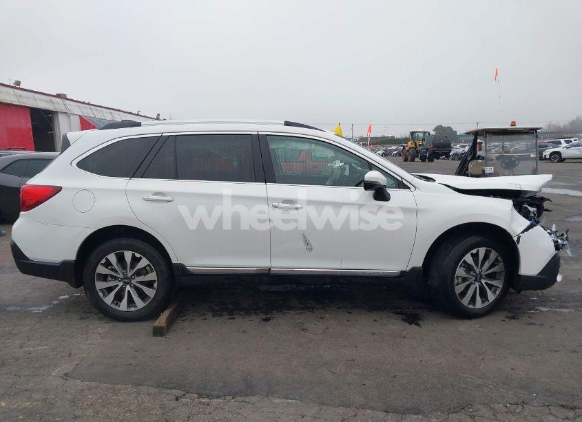 Photo 14 of 2019 Subaru Outback 3.6R TOURING (VIN 4S4BSETC9K3304530)