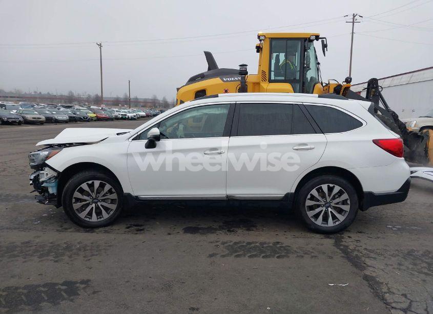 Photo 15 of 2019 Subaru Outback 3.6R TOURING (VIN 4S4BSETC9K3304530)