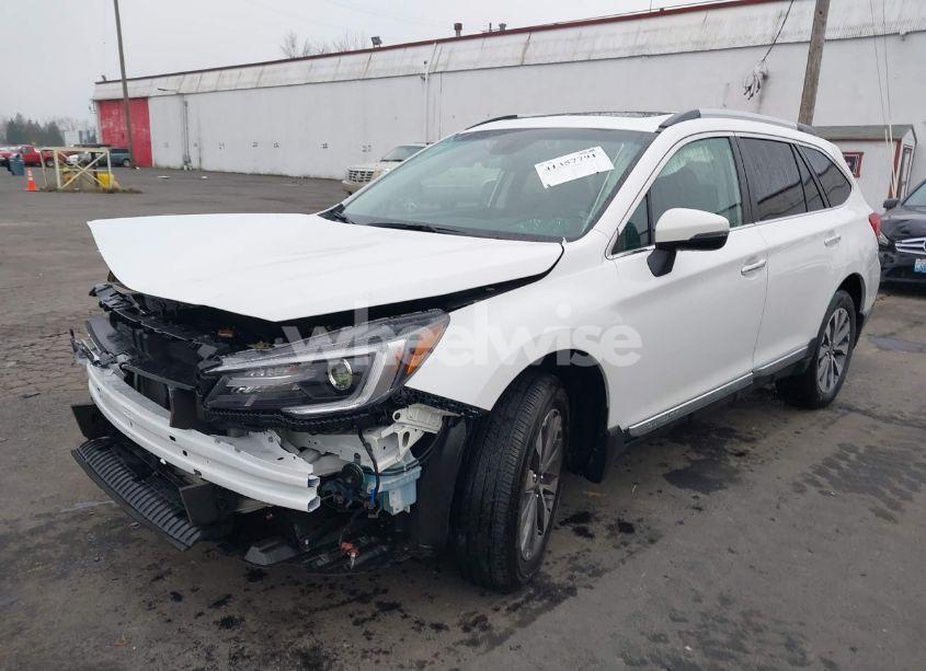 Photo 2 of 2019 Subaru Outback 3.6R TOURING (VIN 4S4BSETC9K3304530)