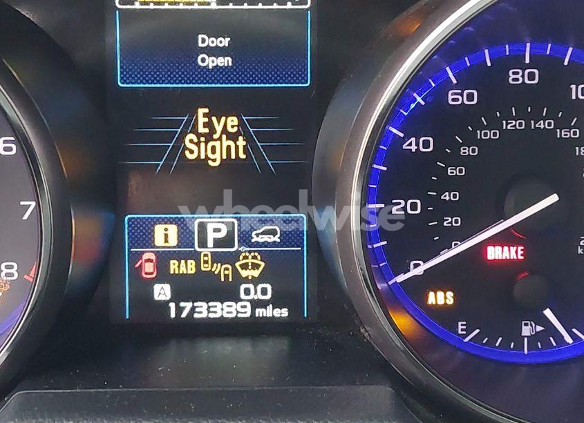 Photo 15 of 2018 Subaru Outback 3.6R TOURING (VIN 4S4BSETCXJ3209828)