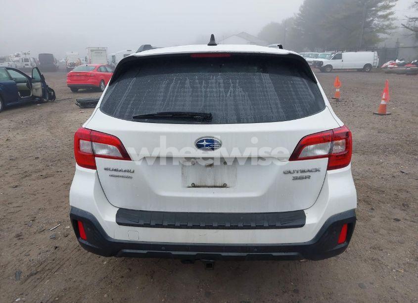 Photo 16 of 2018 Subaru Outback 3.6R TOURING (VIN 4S4BSETCXJ3209828)