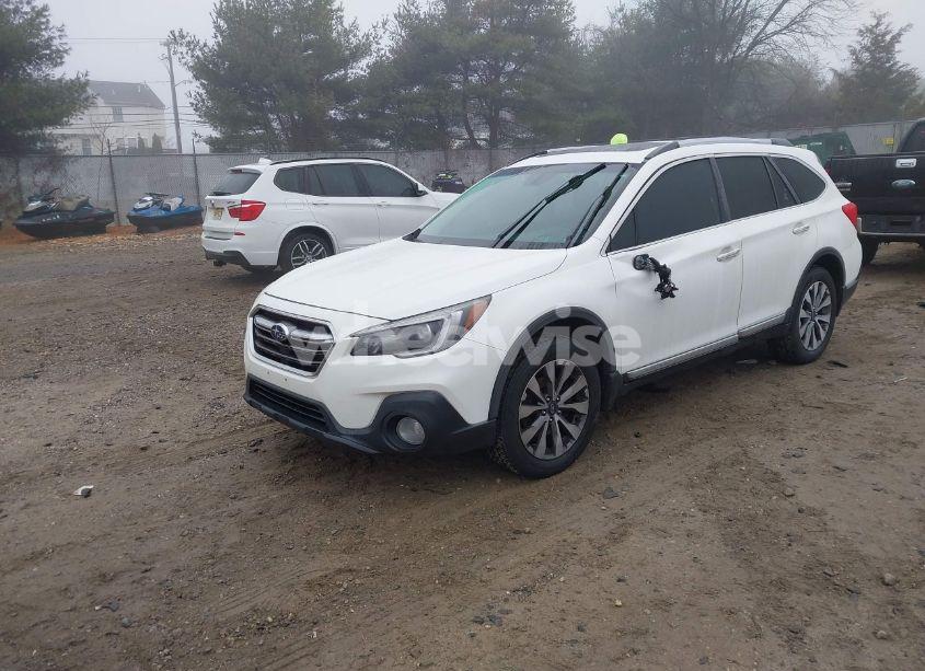 Photo 2 of 2018 Subaru Outback 3.6R TOURING (VIN 4S4BSETCXJ3209828)