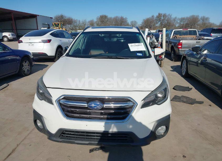 Photo 12 of 2018 Subaru Outback 3.6R TOURING (VIN 4S4BSETCXJ3231151)