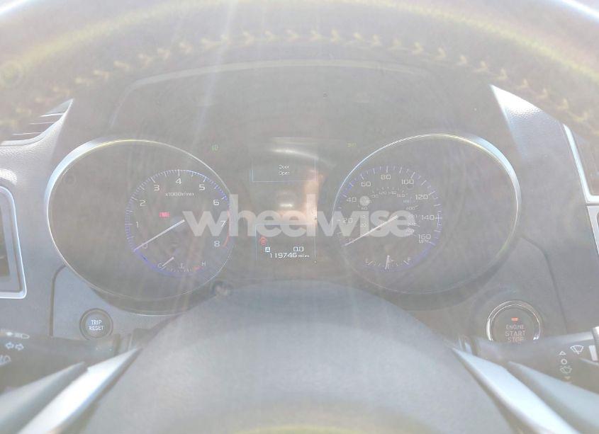 Photo 15 of 2018 Subaru Outback 3.6R TOURING (VIN 4S4BSETCXJ3231151)