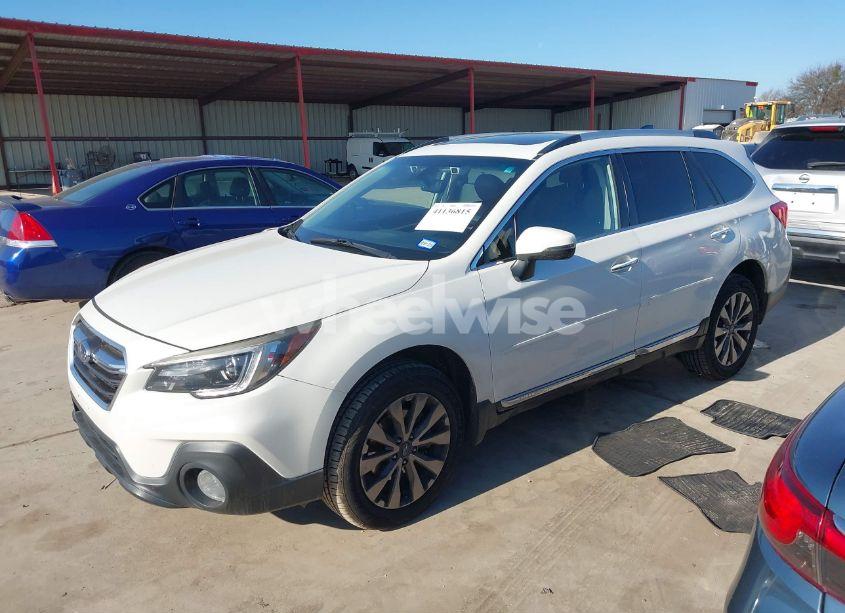 Photo 2 of 2018 Subaru Outback 3.6R TOURING (VIN 4S4BSETCXJ3231151)