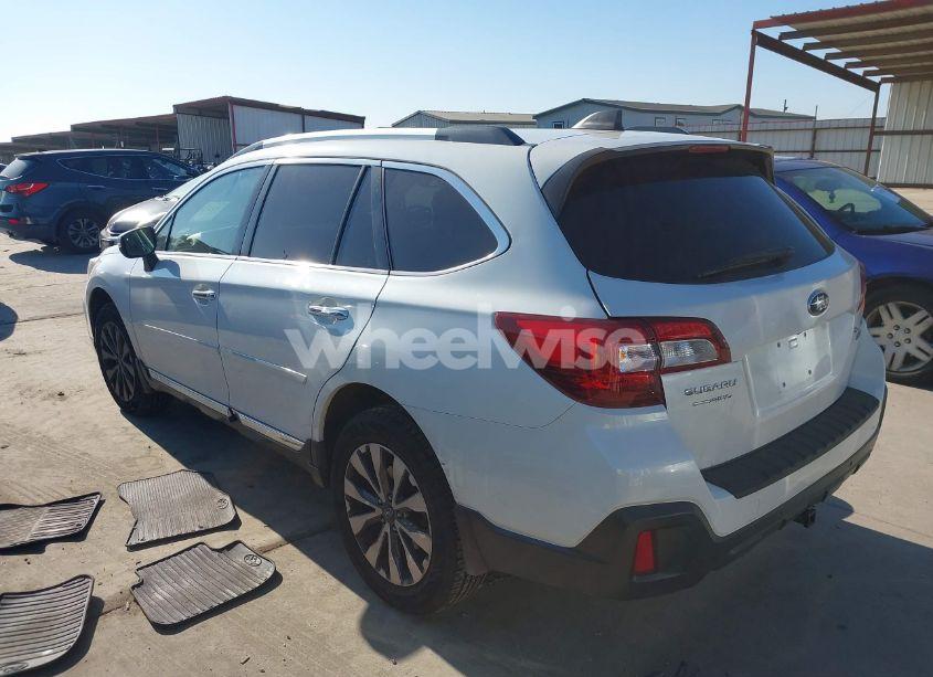 Photo 3 of 2018 Subaru Outback 3.6R TOURING (VIN 4S4BSETCXJ3231151)