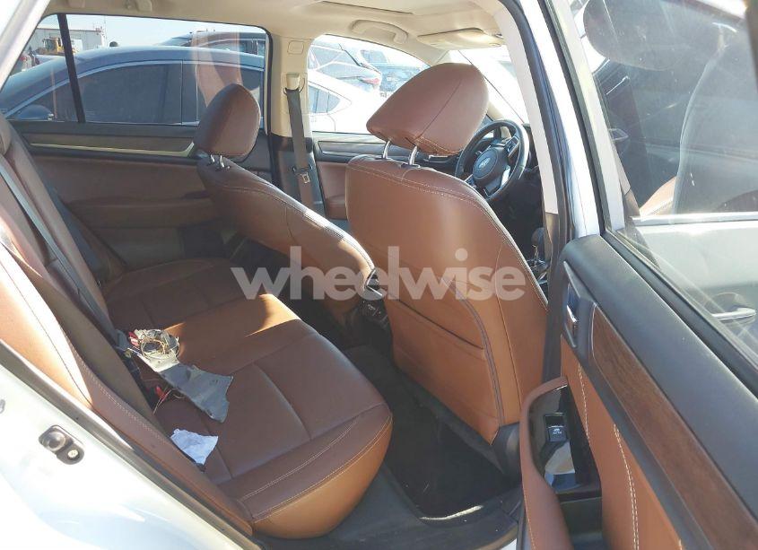 Photo 8 of 2018 Subaru Outback 3.6R TOURING (VIN 4S4BSETCXJ3231151)