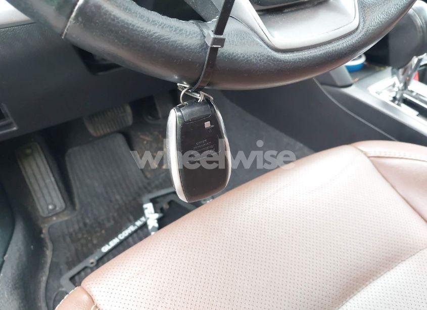 Photo 11 of 2018 Subaru Outback 3.6R TOURING (VIN 4S4BSETCXJ3232171)