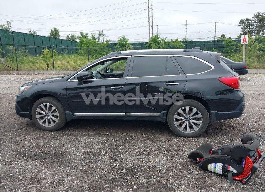 Photo 14 of 2018 Subaru Outback 3.6R TOURING (VIN 4S4BSETCXJ3232171)