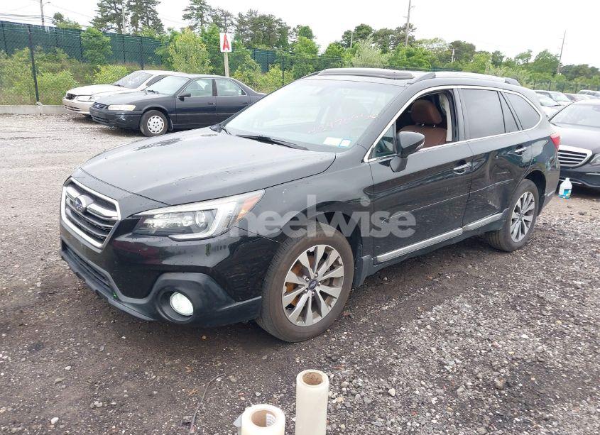 Photo 2 of 2018 Subaru Outback 3.6R TOURING (VIN 4S4BSETCXJ3232171)