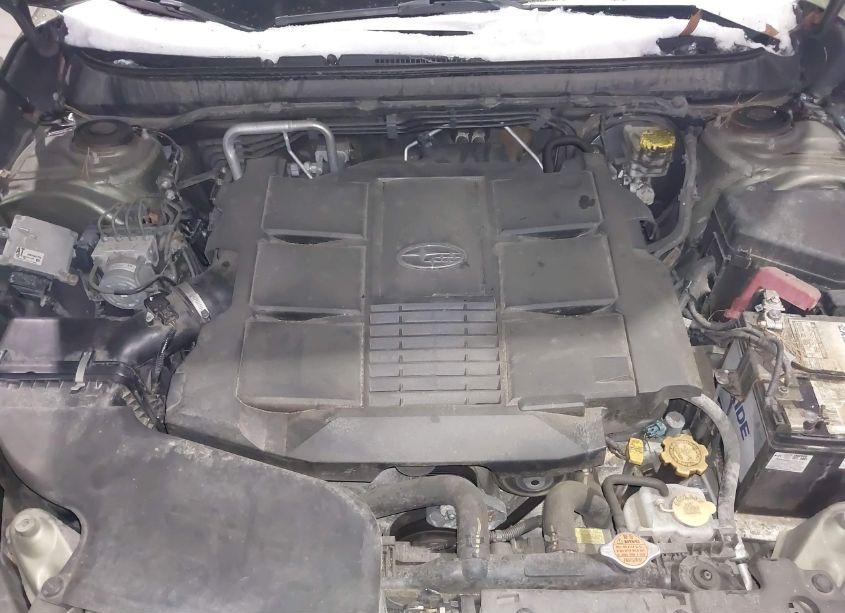 Photo 10 of 2018 Subaru Outback 3.6R TOURING (VIN 4S4BSETCXJ3300534)