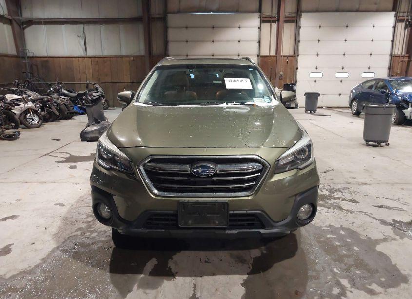 Photo 13 of 2018 Subaru Outback 3.6R TOURING (VIN 4S4BSETCXJ3300534)