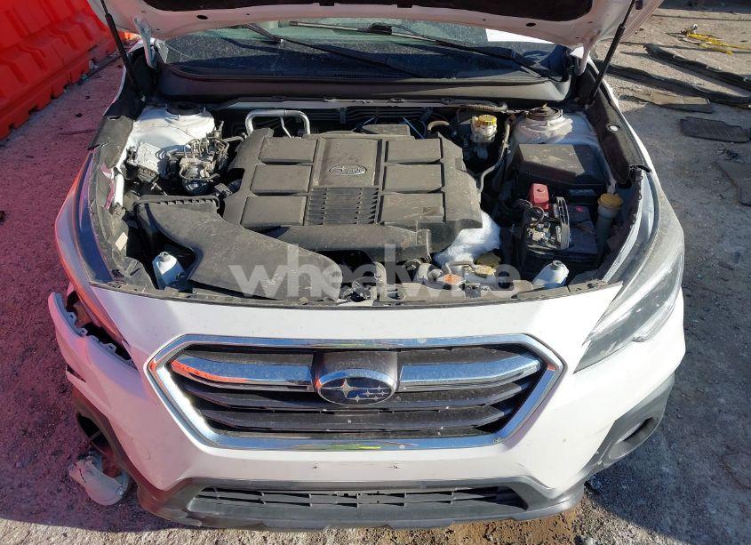 Photo 10 of 2019 Subaru Outback 3.6R TOURING (VIN 4S4BSETCXK3242989)