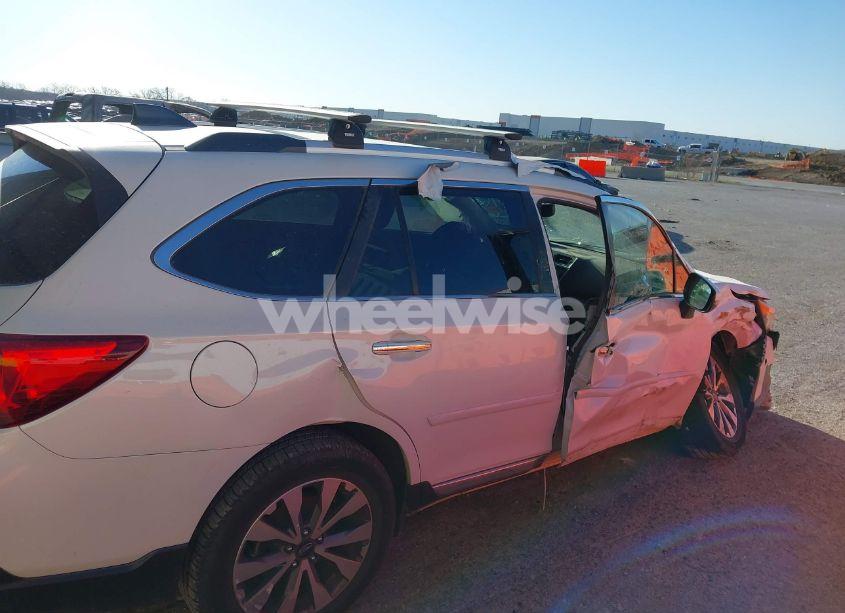 Photo 14 of 2019 Subaru Outback 3.6R TOURING (VIN 4S4BSETCXK3242989)