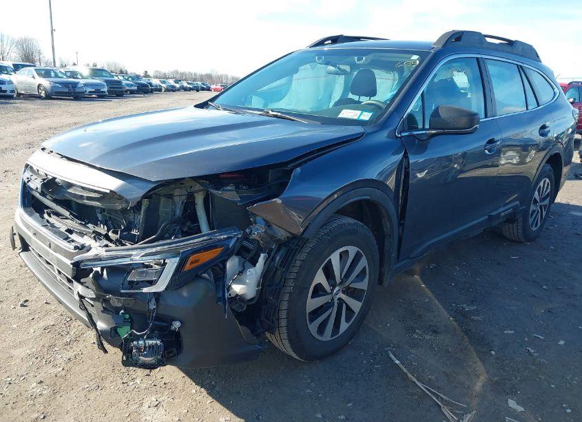 Photo 2 of 2020 Subaru Outback (VIN 4S4BTAAC1L3137526)